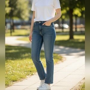 DKNY Women's Straight Leg Blue Jeans